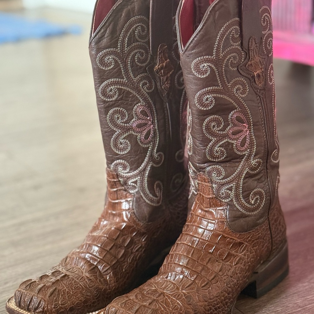 Ferrini Brown Crocodile Embossed Heeled Boots